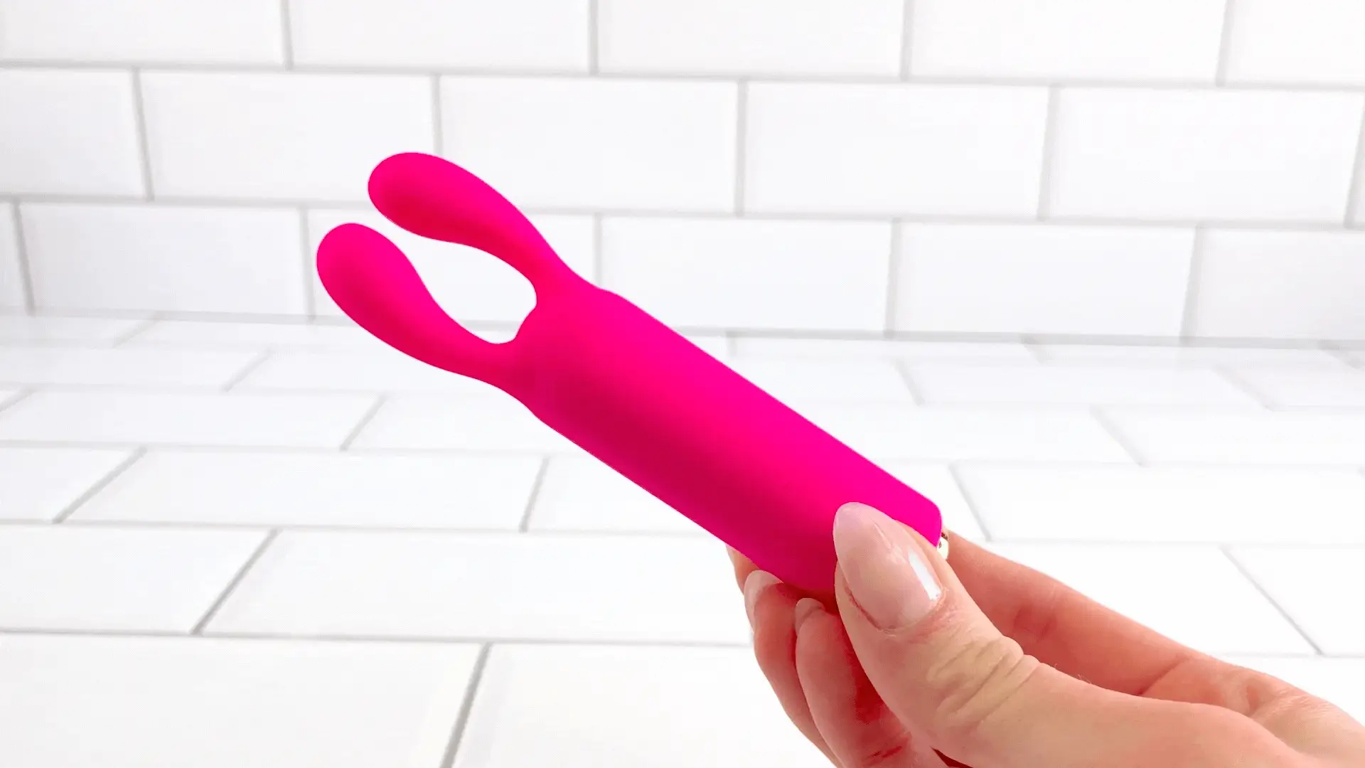 Mini Silicone Clit Encasing Vibe - Surrounds Your Clit in Powerful Pleasure! - Image 2